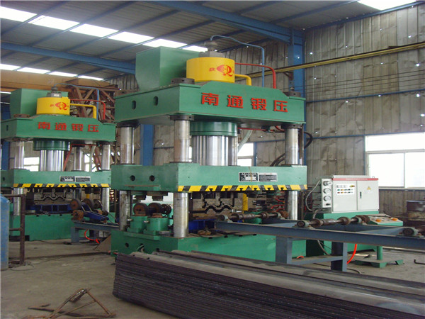 波形護(hù)欄板生產(chǎn)設(shè)備 波形護(hù)欄板生產(chǎn)設(shè)備